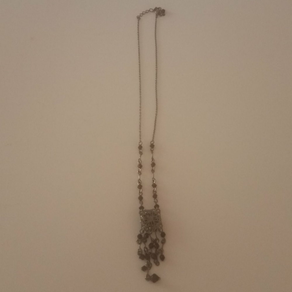Burgundy beaded necklace - Picture 3 of 4